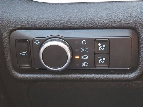 Certified 2023 Ford Explorer XLT image 26