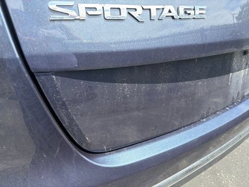 Used 2020 Kia Sportage LX AWD/4WD image 11