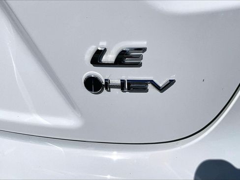 Used 2025 Toyota Corolla LE FWD image 8