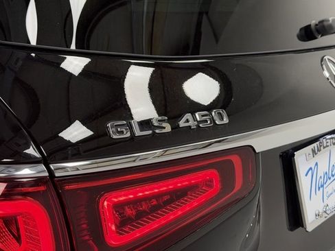 Used 2022 Mercedes-Benz GLS 450 4MATIC image 7