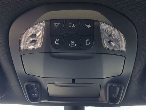 New 2026 Chrysler Pacifica Limited w/ Uconnect Theater Family Group image 28