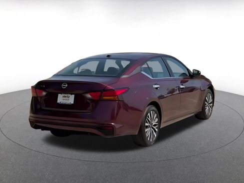 Used 2025 Nissan Altima 2.5 SV FWD image 15