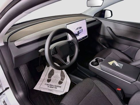 Used 2026 Tesla Model Y Long Range RWD image 20