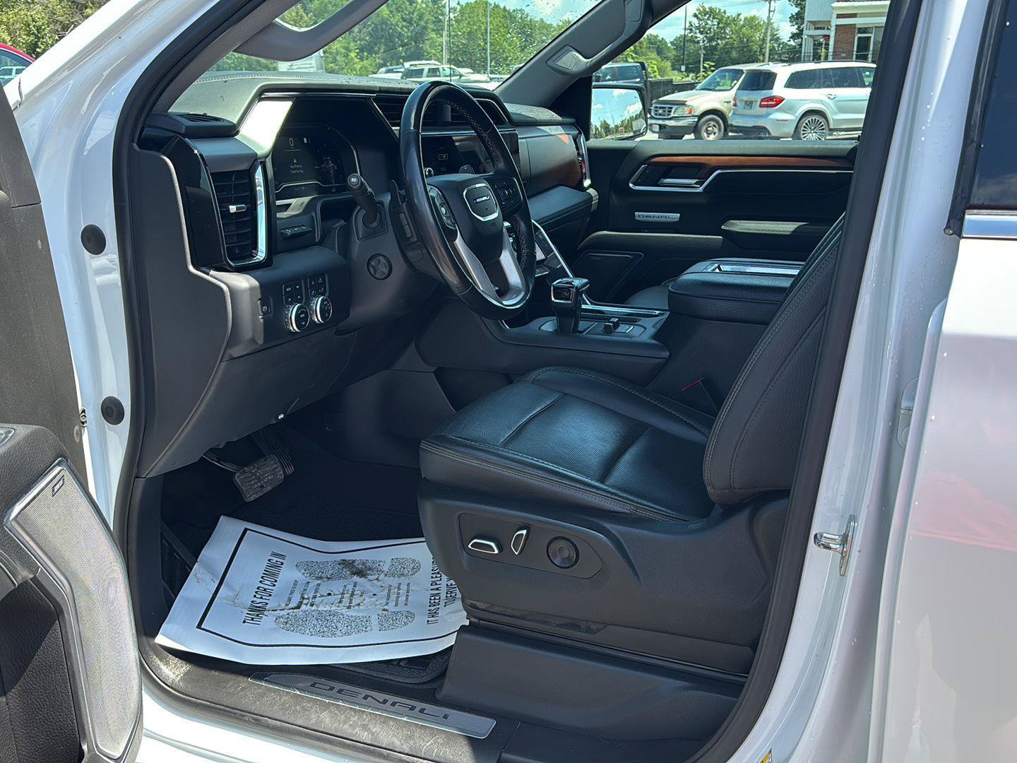 Used 2022 GMC Sierra 1500 Denali w/ Technology Package AWD/4WD image 18