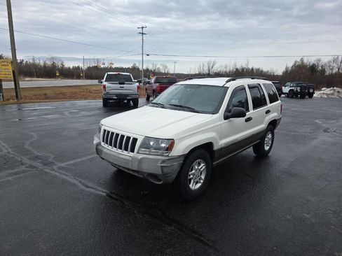 Used 2004 Jeep Grand Cherokee Laredo w/ Convenience Group image 2