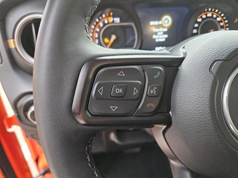 Used 2025 Jeep Gladiator Sport image 21