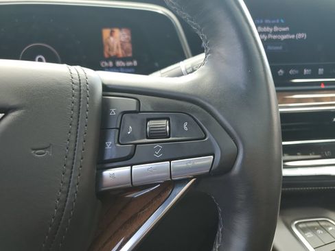 Used 2022 Cadillac Escalade Premium Luxury Platinum AWD/4WD image 26
