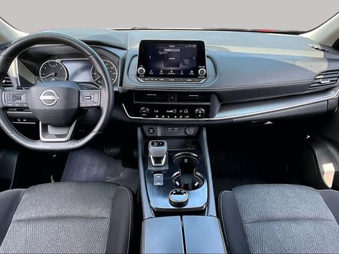 Used 2025 Nissan Rogue SV AWD/4WD image 15
