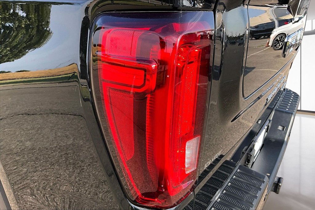 Used 2022 GMC Sierra 1500 AT4 w/ AT4 Premium Package AWD/4WD image 33