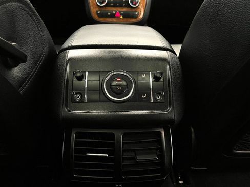 Used 2008 Mercedes-Benz R 350 4MATIC image 32