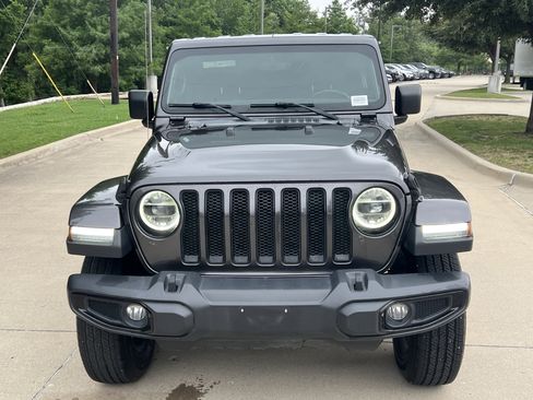 Used 2020 Jeep Wrangler Unlimited Sahara AWD/4WD image 3