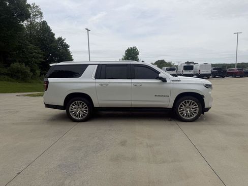 Used 2024 Chevrolet Suburban High Country w/ Premium Package AWD/4WD image 6