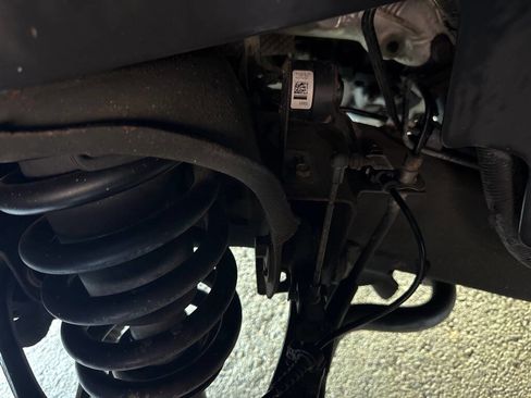 Used 2008 Chevrolet Avalanche LTZ w/ LTZ Preferred Equipment Group image 12