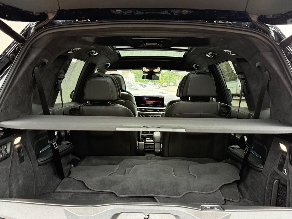 Used 2026 BMW X7 M60i AWD/4WD image 5