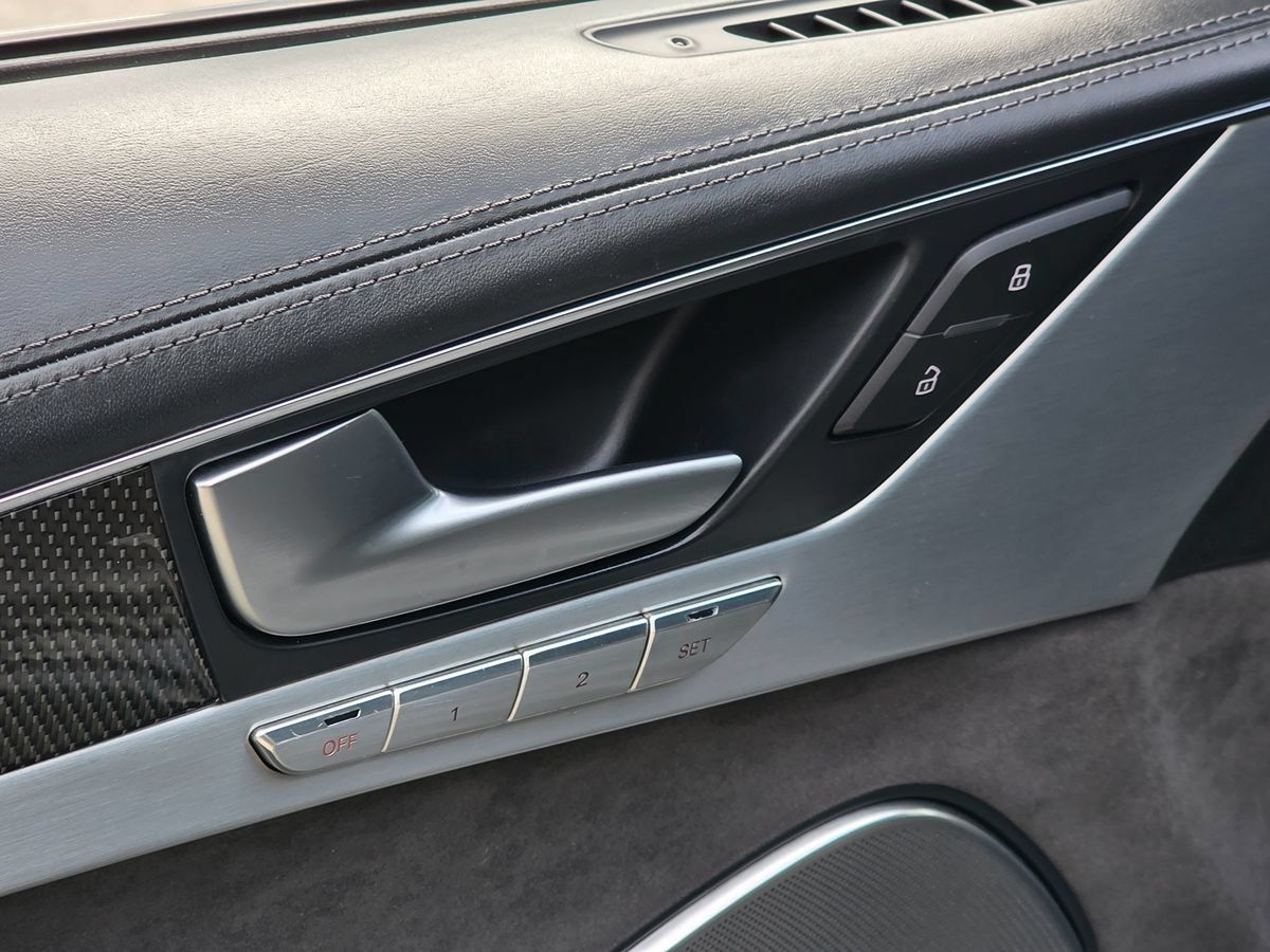 Used 2015 Audi S8 AWD/4WD image 30