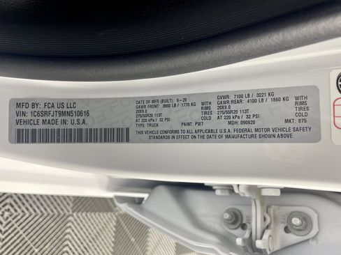 Certified 2021 RAM 1500 Laramie image 17