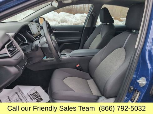 Used 2023 Toyota Camry LE image 9
