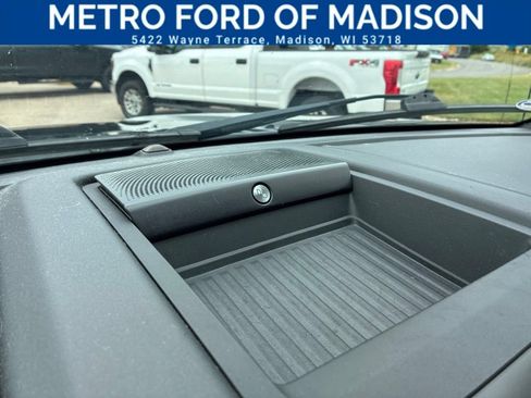 Used 2018 Ford F150 Lariat w/ Equipment Group 502A Luxury AWD/4WD image 30
