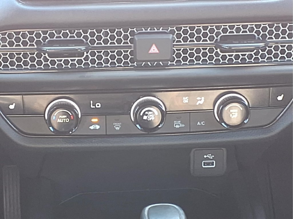 Certified 2025 Honda HR-V Sport image 15