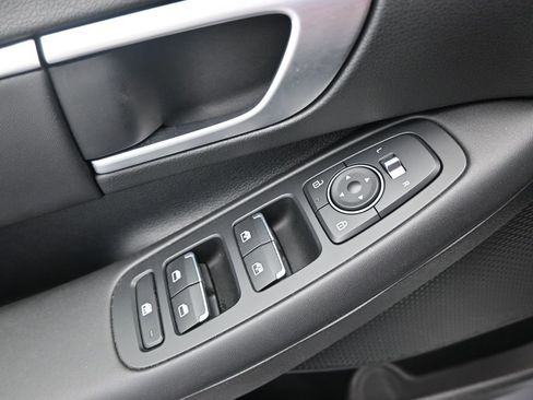 Used 2025 Hyundai Sonata SEL FWD image 17