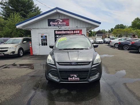 Used 2016 Ford Escape SE w/ Cargo Utility Package FWD image 2