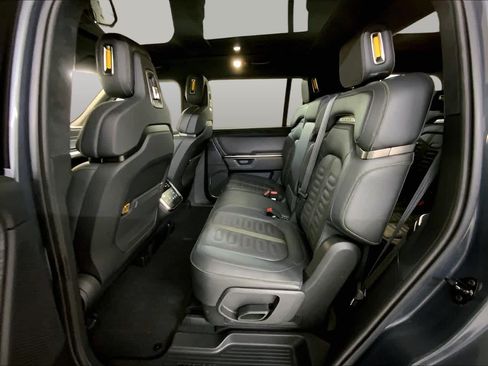 Used 2025 Rivian R1S Adventure AWD/4WD image 20