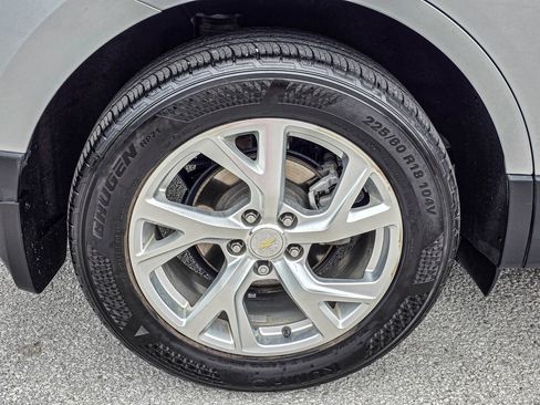 Used 2020 Chevrolet Equinox LT image 7