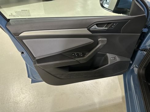 New 2026 Volkswagen Jetta SE FWD image 17