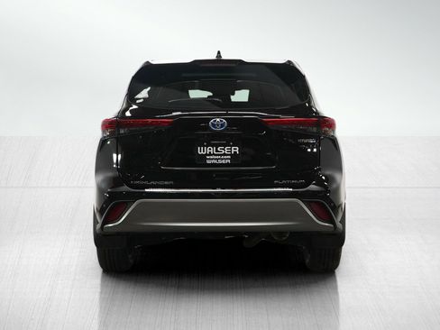 Used 2022 Toyota Highlander Platinum image 6