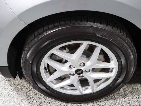 Used 2024 Ford Edge SEL w/ Convenience Package AWD/4WD image 11