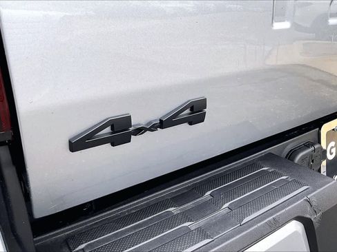 Used 2025 Toyota Tacoma TRD Off-Road AWD/4WD image 10