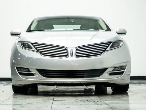 Used 2016 Lincoln MKZ Hybrid w/ Equipment Group 600A Reserve FWD image 8