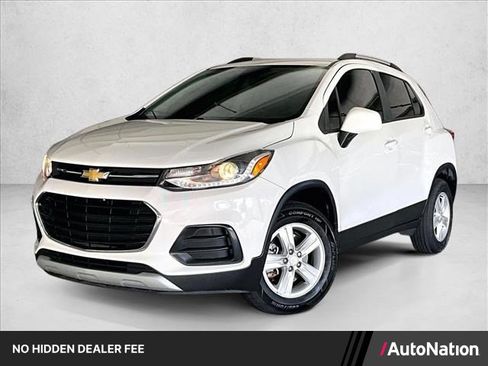 Used 2022 Chevrolet Trax LT AWD/4WD image 1