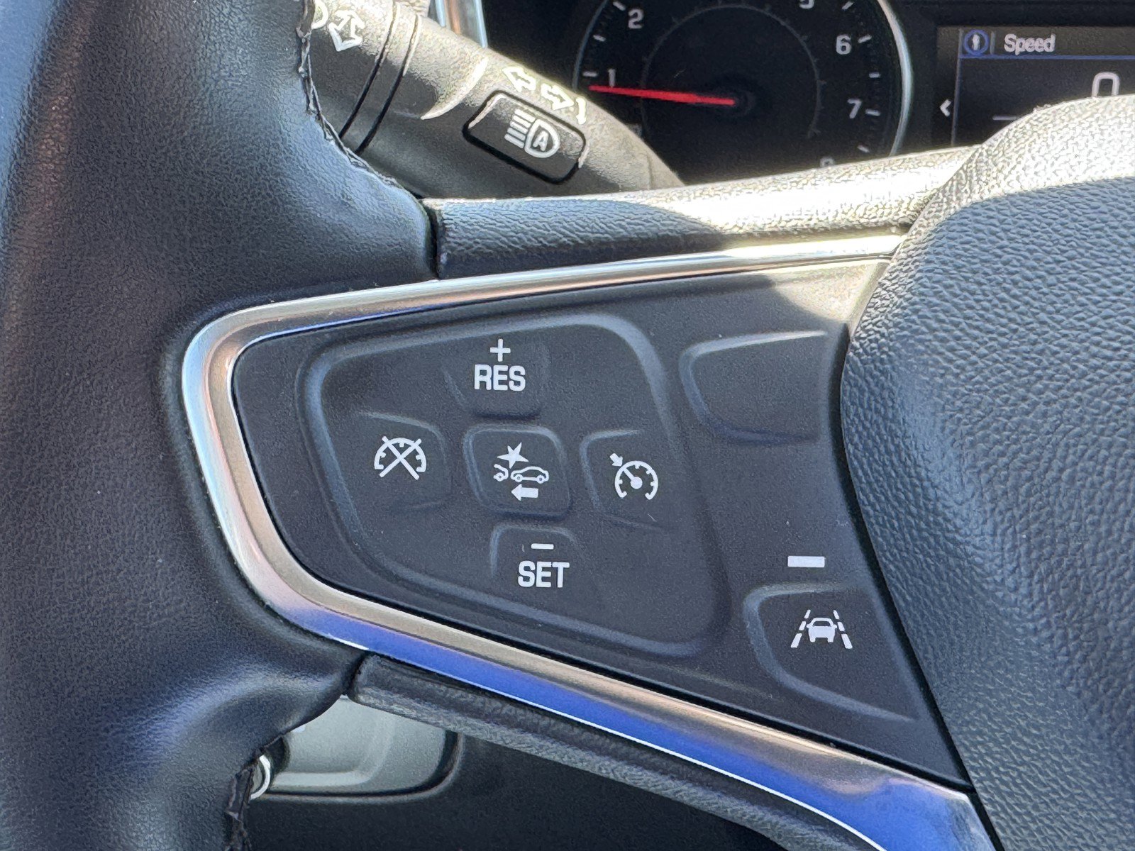 Used 2024 Chevrolet Equinox LT FWD image 20