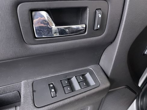 Used 2019 Ford Flex SE image 11