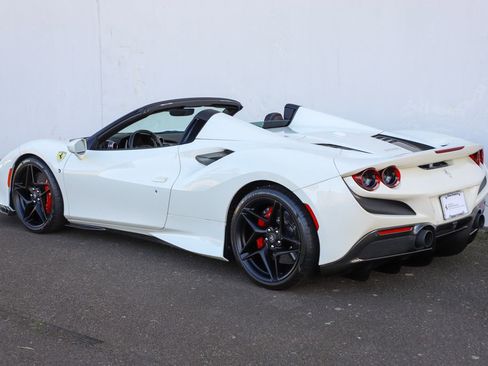 Certified 2021 Ferrari F8 Tributo image 19