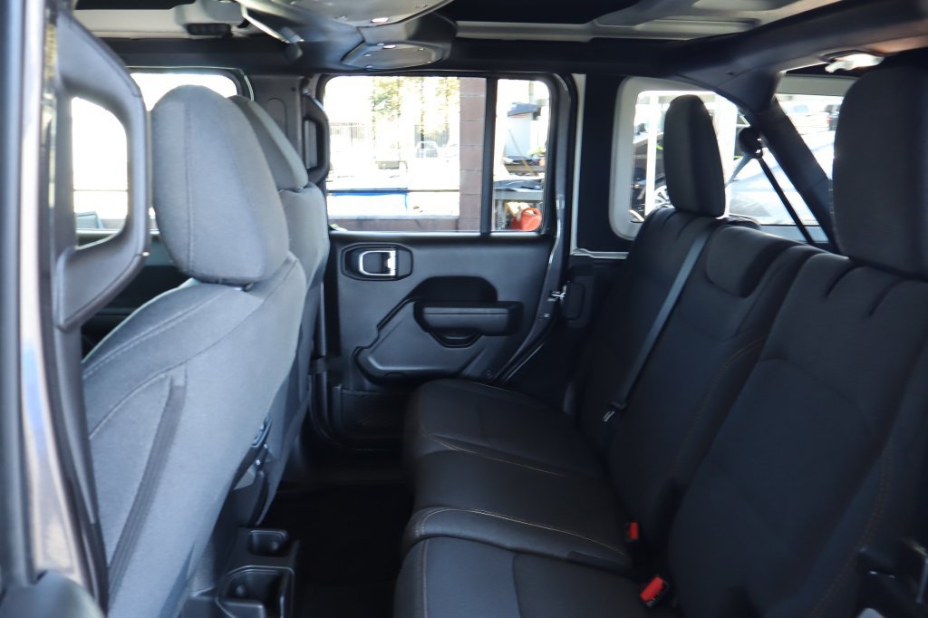 Used 2025 Jeep Wrangler Unlimited Sport AWD/4WD image 34