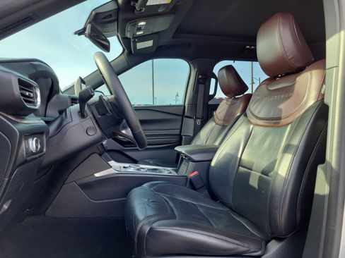 Certified 2021 Ford Explorer Platinum w/ Equipment Group 601A image 21