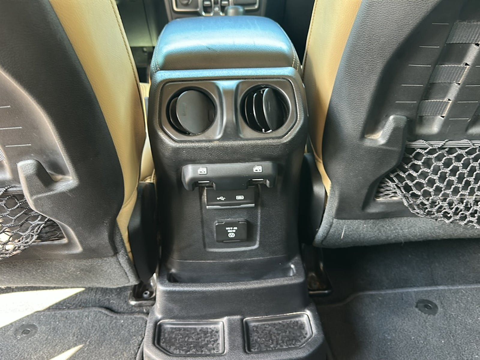 Used 2018 Jeep Wrangler Unlimited Rubicon AWD/4WD image 23