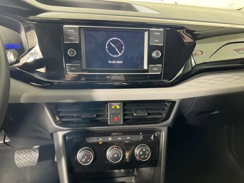 Used 2024 Volkswagen Taos S image 18