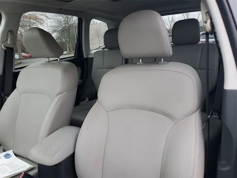 Used 2016 Subaru Forester 2.5i Limited image 19