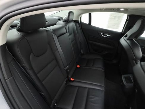 Used 2024 Volvo S60 B5 Plus image 20