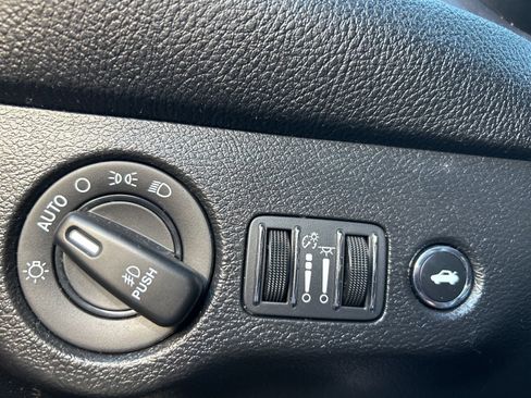 Used 2022 Dodge Challenger GT image 15