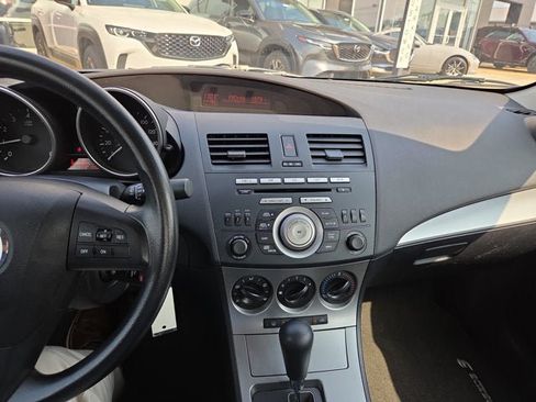 Used 2011 MAZDA MAZDA3 i Touring FWD image 15