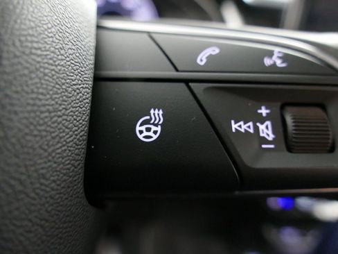 Used 2024 Audi Q5 e Prestige w/ Prestige Package image 19