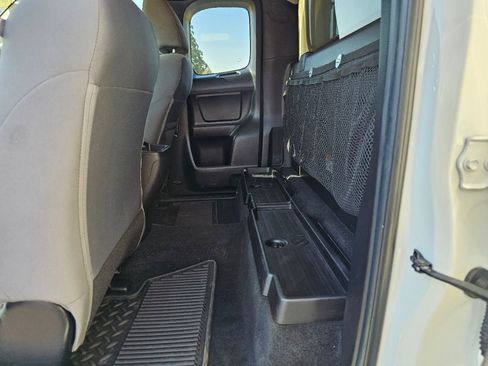 Used 2022 Toyota Tacoma SR image 42