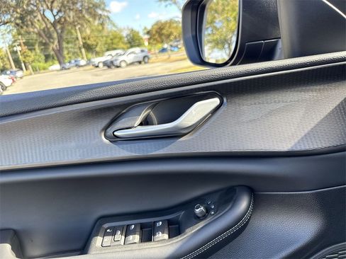 New 2025 Jeep Grand Cherokee L Laredo w/ Luxury Tech Group I image 12