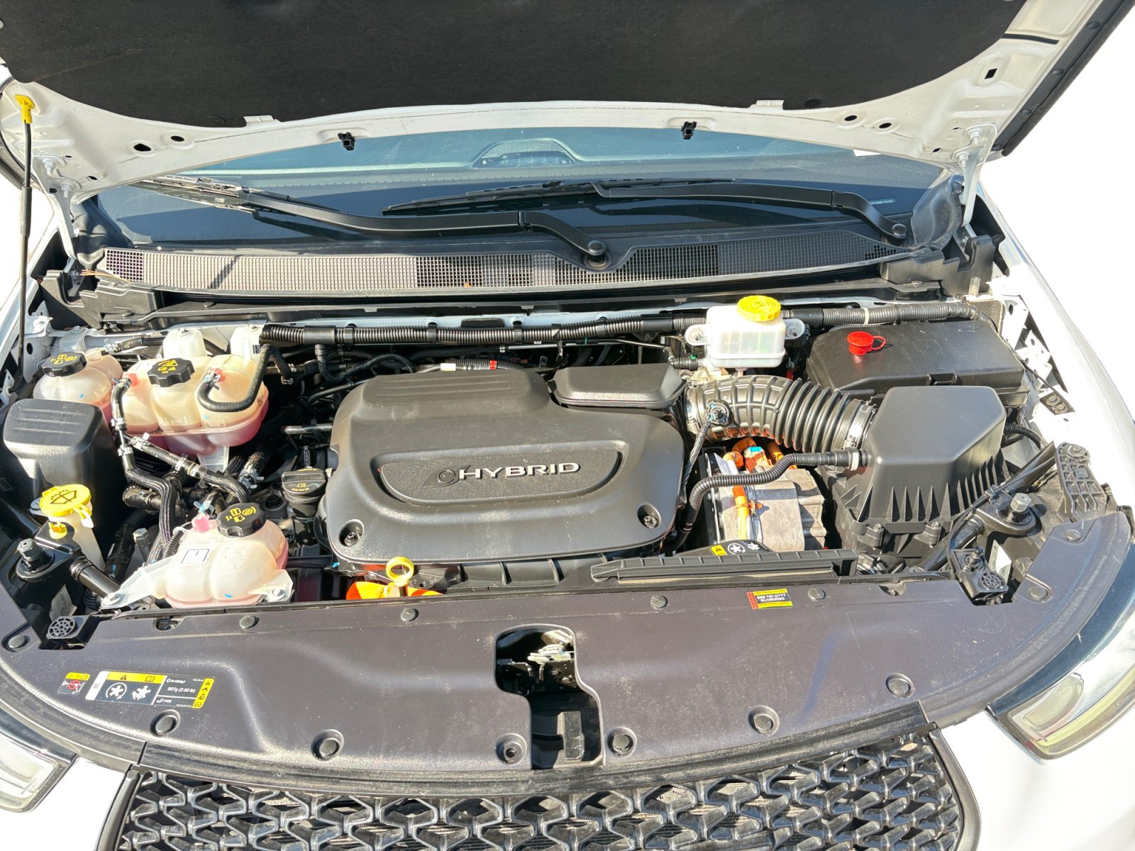 Used 2024 Chrysler Pacifica Limited FWD image 23