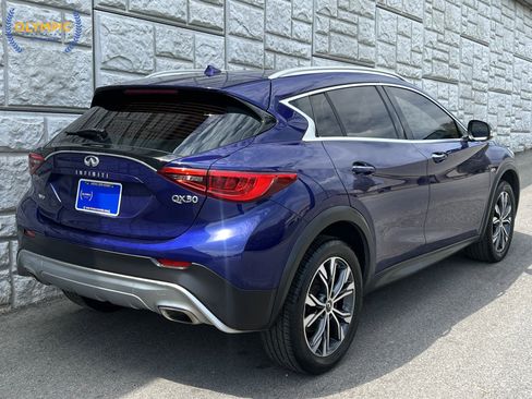 Used 2018 INFINITI QX30 Premium w/ Cargo Package image 6