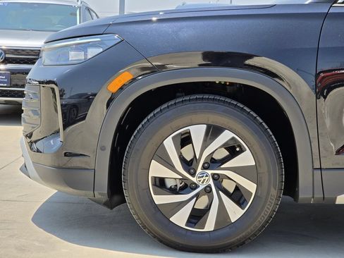 Used 2026 Volkswagen Tiguan S FWD image 7
